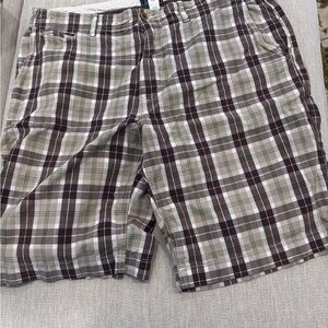 American Eagle Outfitters Brown & Cream Plaid Flat Front Shorts